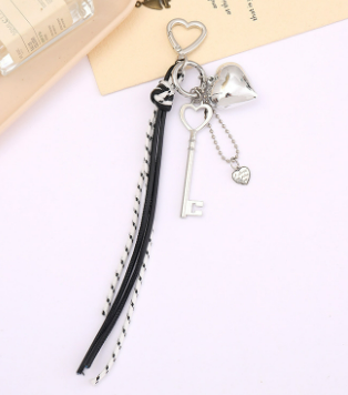 レザーリボンハートチャームLeather ribbon heart charm