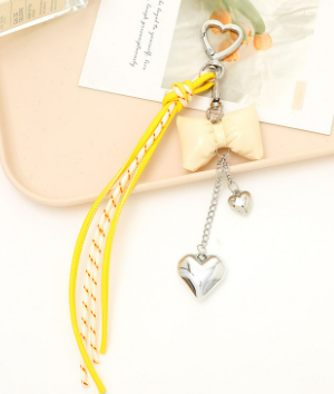 レザーリボンハートチャームLeather ribbon heart charm (milk white)