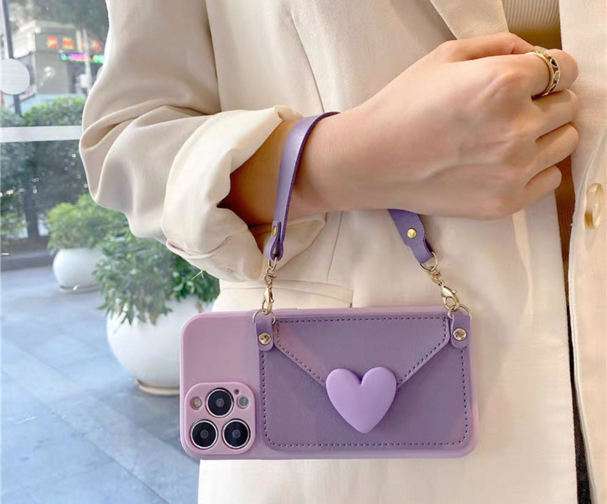 バイオレットのハートデザインで、ドーパミンカラースキームに属するスマホケース ( Purple heart - designed phone case belonging to the dopamine color scheme)(SJK058)