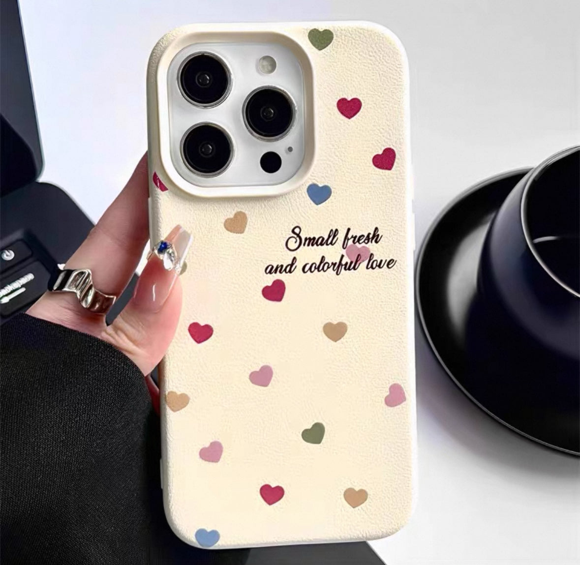 ハート柄のスマホケース(Heart - themed phone case)(SJK013)