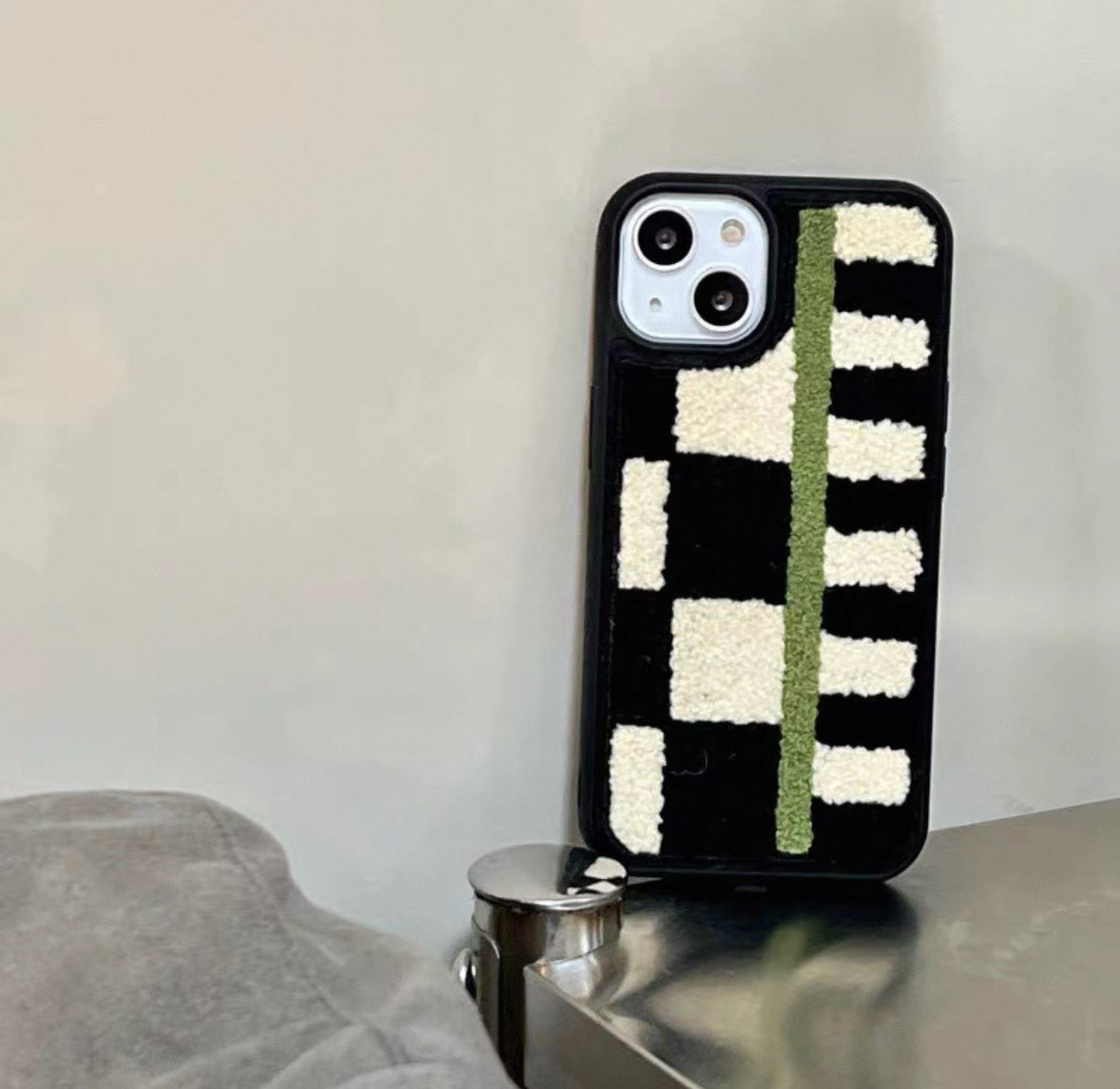 タオル刺繍の不規則な格子柄スマホケース (Towel - embroidered phone case with irregular checkerboard patterns)(SJK050))