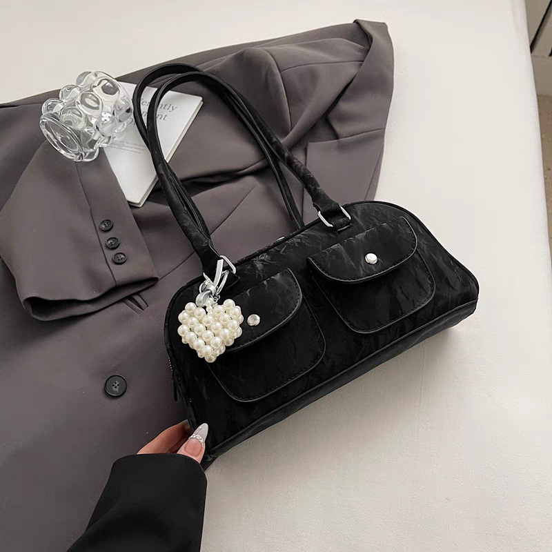 ベルベットボーリングバッグ多ポケット脇バッグ2025新モデルハンドショルダーバッグVelvet bowling bag, multi-pocket underarm bag, 2025 new style handbag and shoulder bag