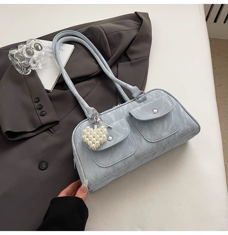 ベルベットボーリングバッグ多ポケット脇バッグ2025新モデルハンドショルダーバッグVelvet bowling bag, multi-pocket underarm bag, 2025 new style handbag and shoulder bag