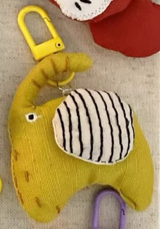 黄色い布の象ですYellow fabric elephant