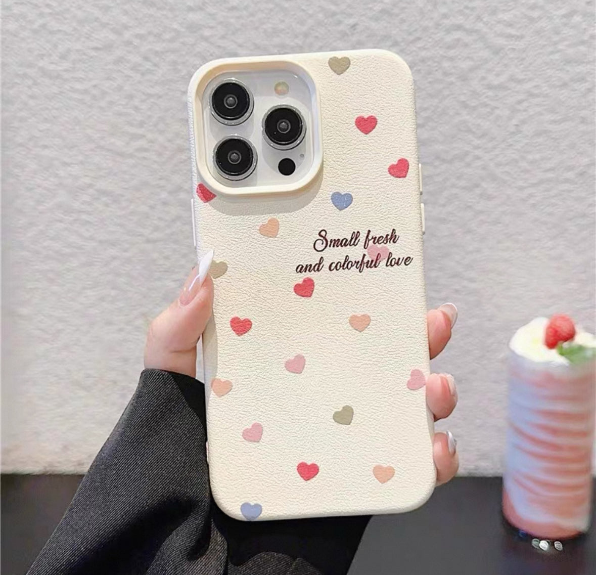 ハート柄のスマホケース(Heart - themed phone case)(SJK013)