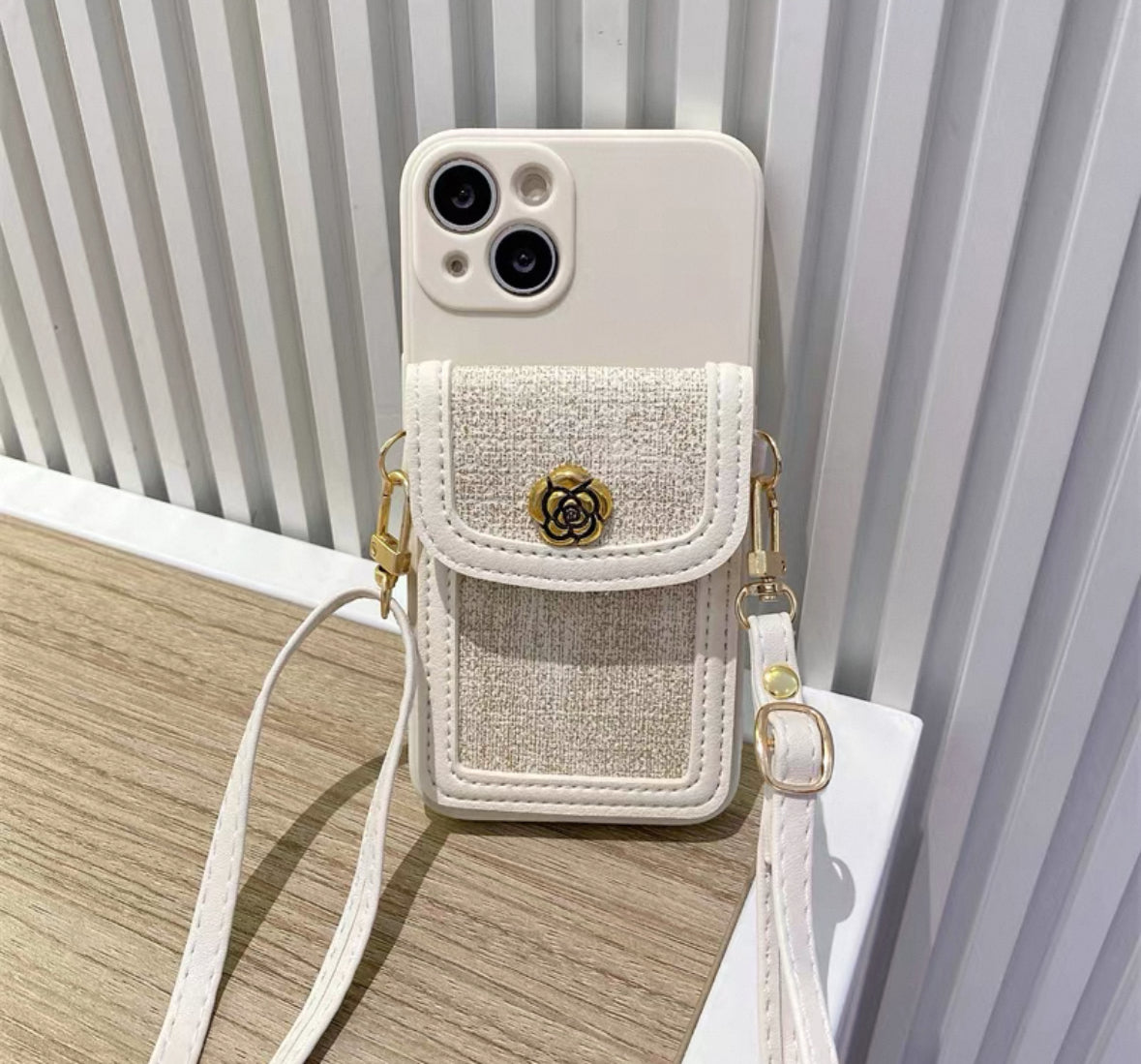白系の軽ロゴ山茶花財布付きスマホケース(White luxurious camellia wallet phone case)(SJK042)