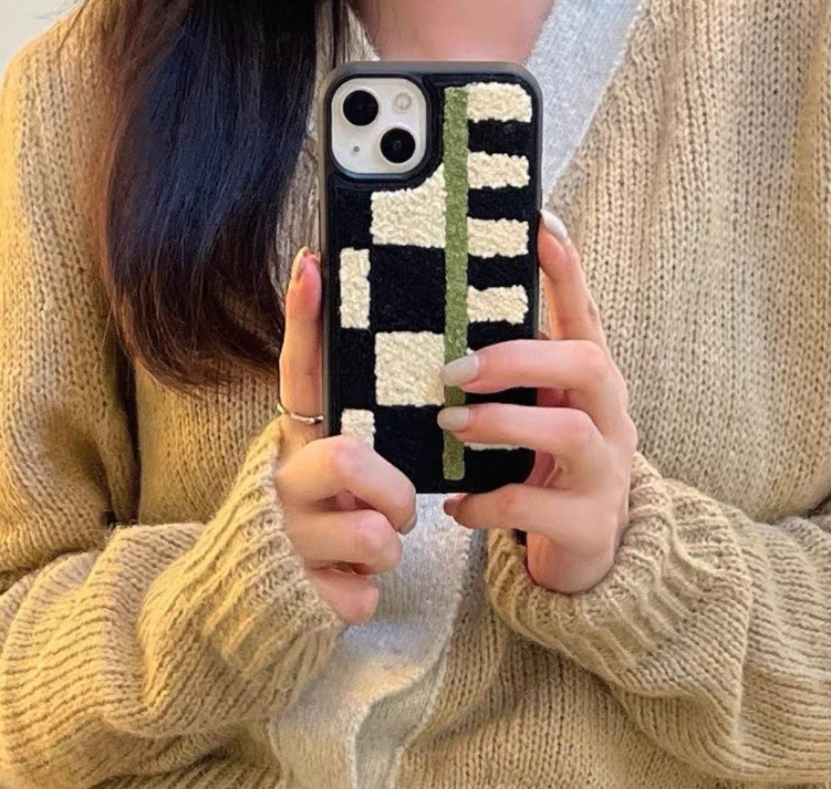 タオル刺繍の不規則な格子柄スマホケース (Towel - embroidered phone case with irregular checkerboard patterns)(SJK050))