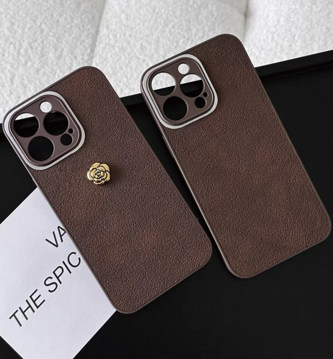 高級感ある金色の花柄革製スマホケース ( Luxurious gold floral leather phone case)(SJK041)