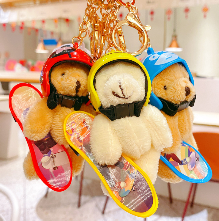 スケートボードの熊のバッグのストラップですSkateboard bear bag pendant