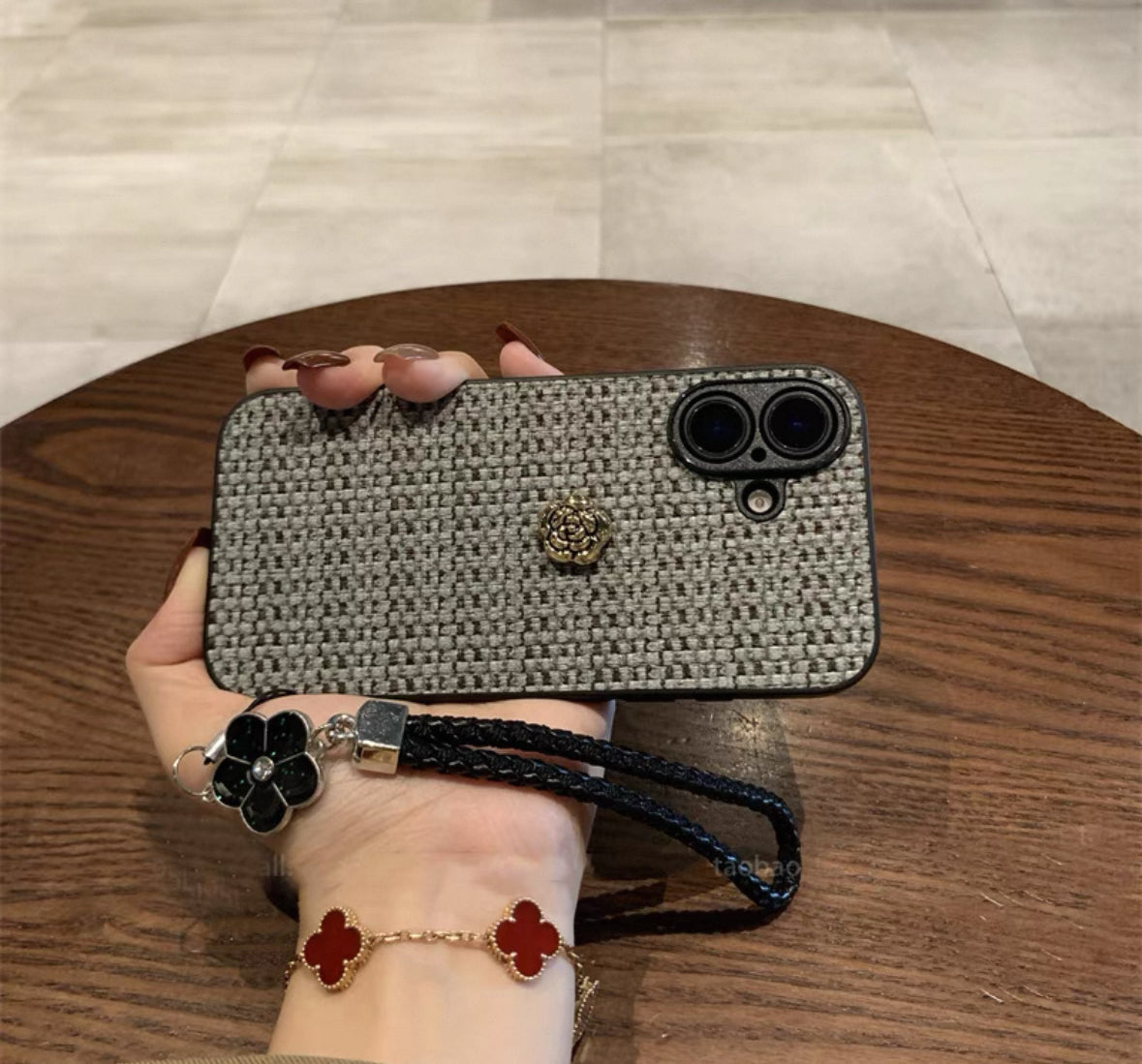 韓流スタイルの編み立て立体花柄スマホケース (Korean - style knitted three - dimensional flower phone case)(SJK040)