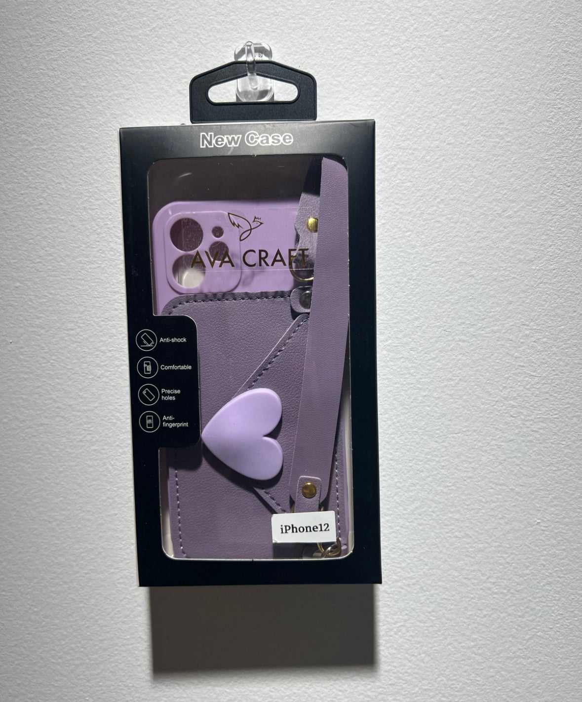 バイオレットのハートデザインで、ドーパミンカラースキームに属するスマホケース ( Purple heart - designed phone case belonging to the dopamine color scheme)(SJK058)