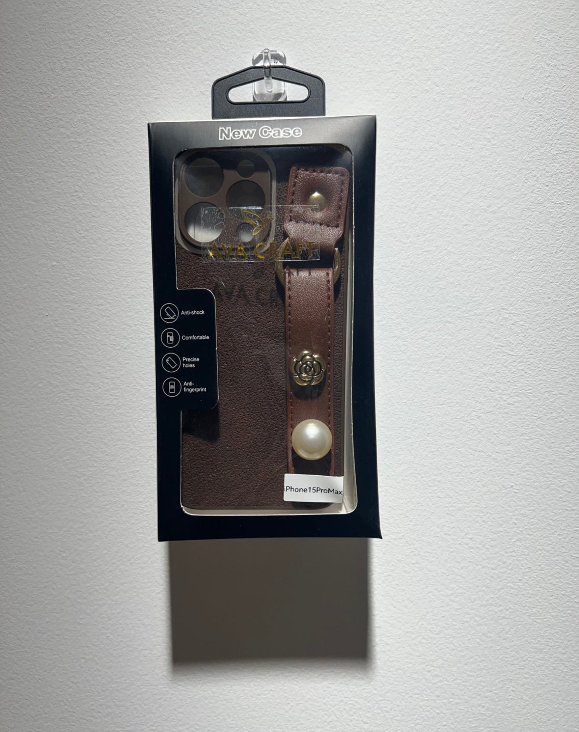 メランジェ色の革製山茶花ブレスレット付きスマホケース (Merlot - toned leather camellia wrist - strap phone case)(SJK039)