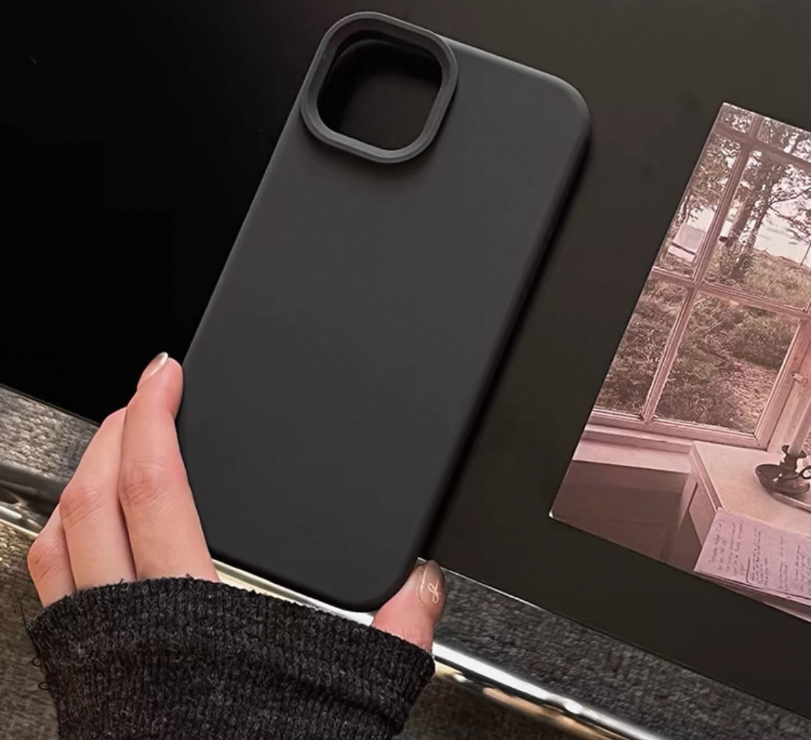 高級感あるシンプルなカラーの液状シリコーン製スマホケース(High - end solid - color liquid silicone phone case)(SJK070))
