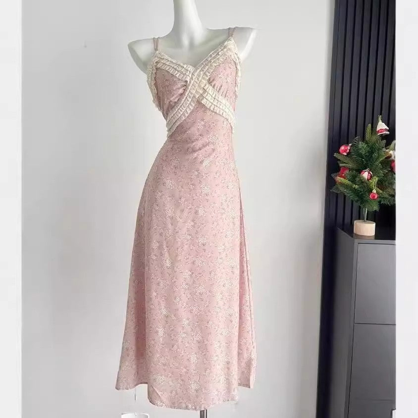 Vネック花柄キャミソールワンピースですV-neck Floral Camisole Sleeveless Dress