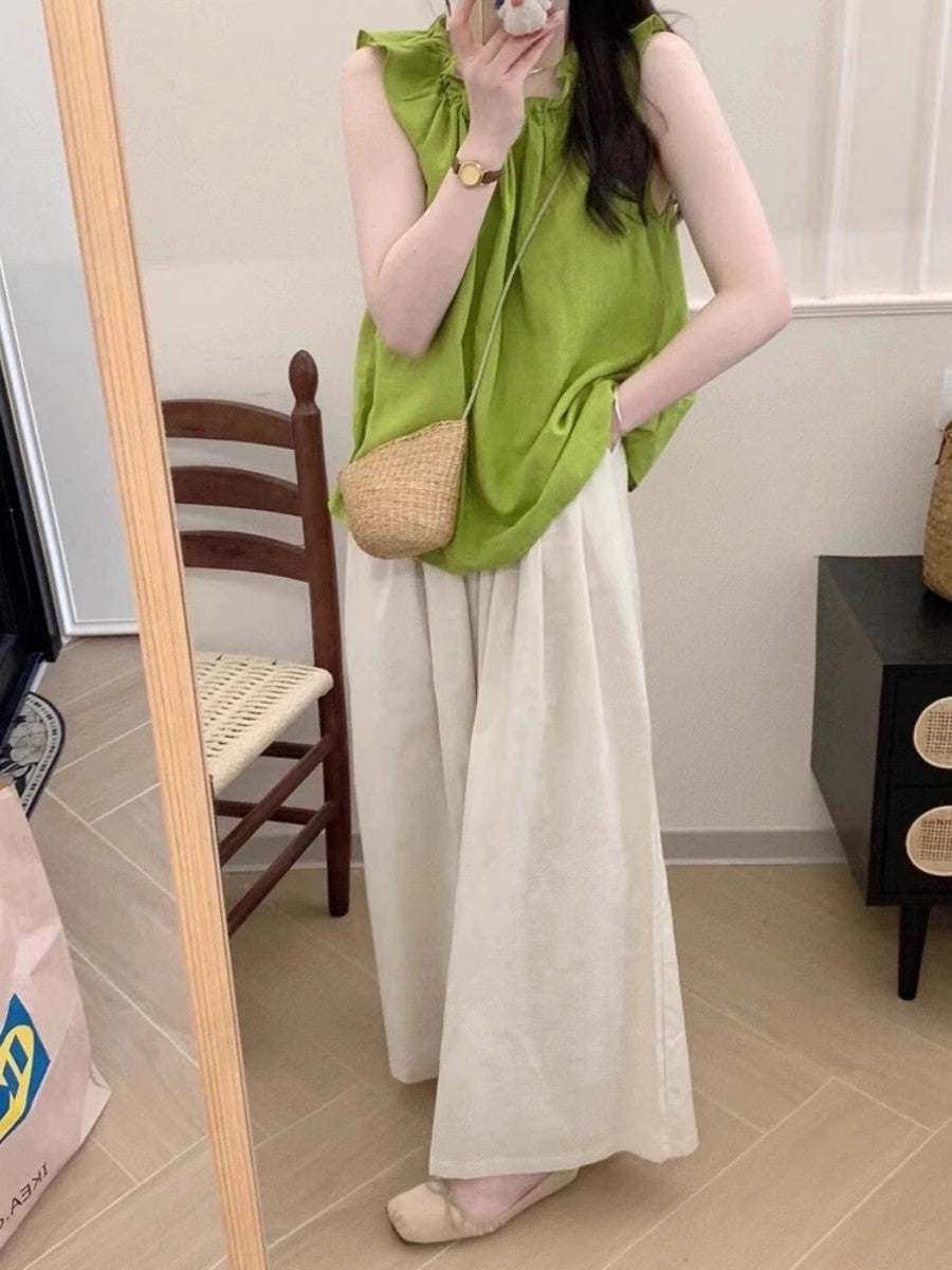 白のズボンですPale gray trousers
