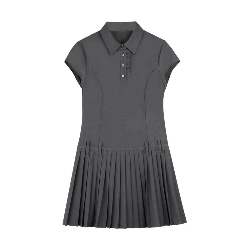 プリーツのブラウスワンピースですpleated shirt dress