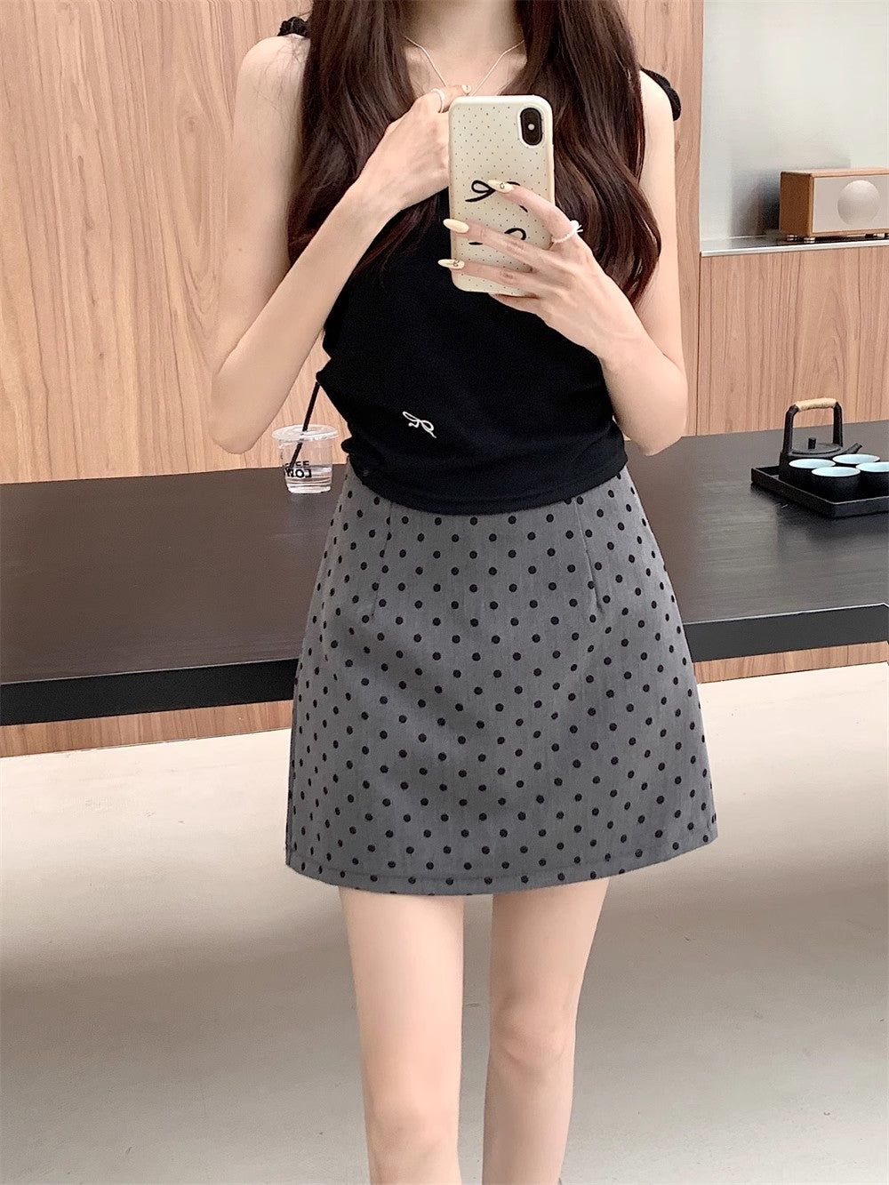 ハイウエストのAラインスカートですHigh-waisted A-line skirt short skirt