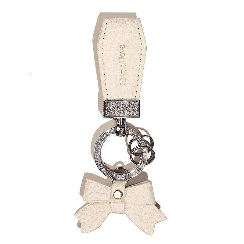 ライチのリボンがついた車のキーホルダーですLychee pattern bow car keychain