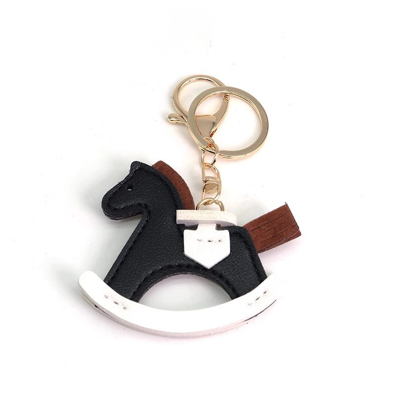 馬の革飾りをぶら下げますShake the horse leather pendant