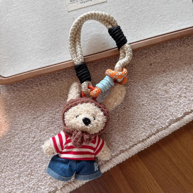 カラフルなひものニット帽のクマさんですLittle bear with colorful rope and woolen hat