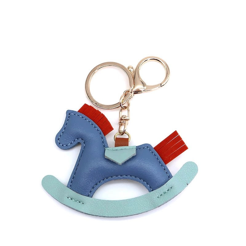 馬の革飾りをぶら下げますShake the horse leather pendant