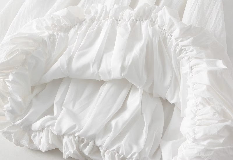白いつぼみのスカートですIt's a white bud skirt.