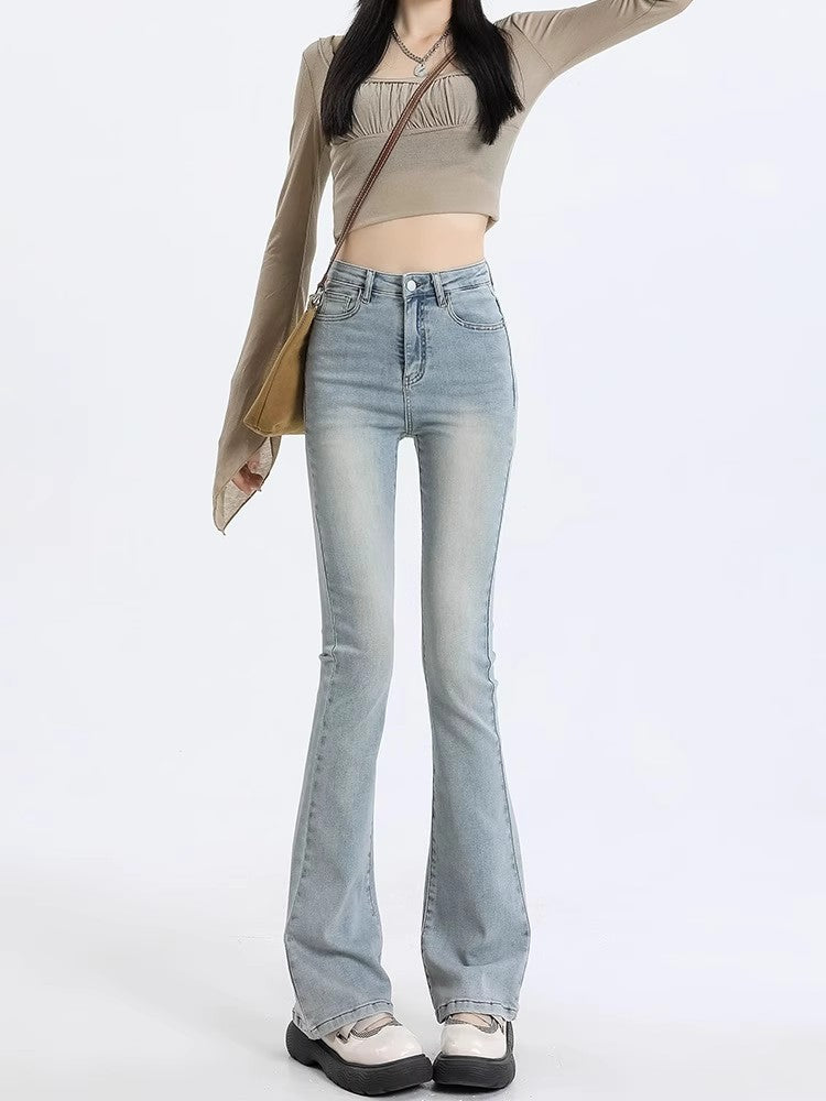 薄い色のデニムですLight denim.