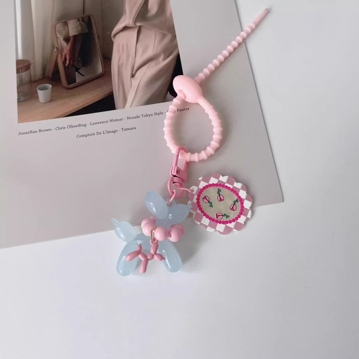 diyキャンディー色の風船犬ストラップですdiy candy-colored balloon dog pendant