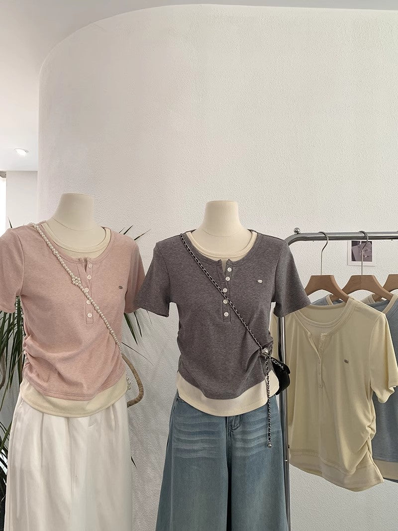 甘い丸首の半袖ですRound neck and short sleeves