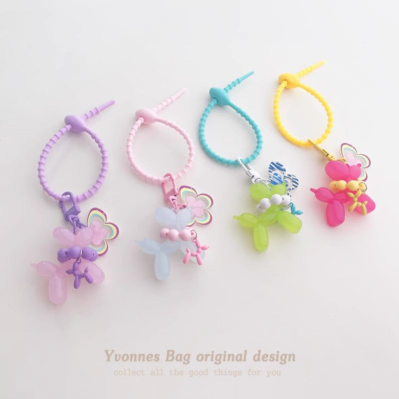 風船犬蝶飾りですBalloon dog butterfly pendant