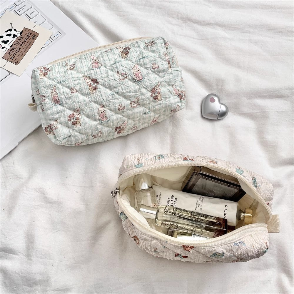 エンボスのキルティングペンケースですSu Zi Nian Cartoon embossed quilted pen case