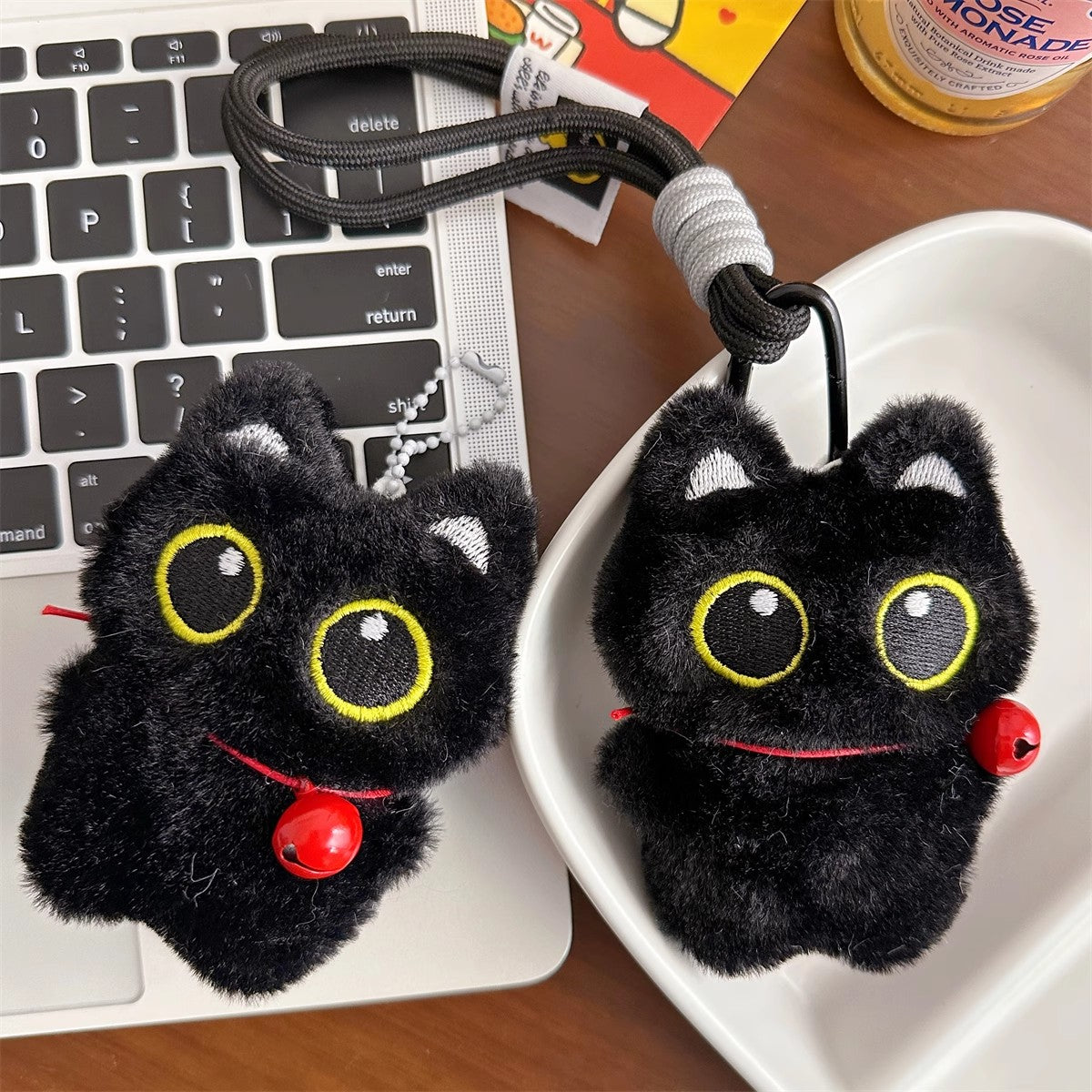 黒い猫のバッグ飾りですBlack little cat bag pendant