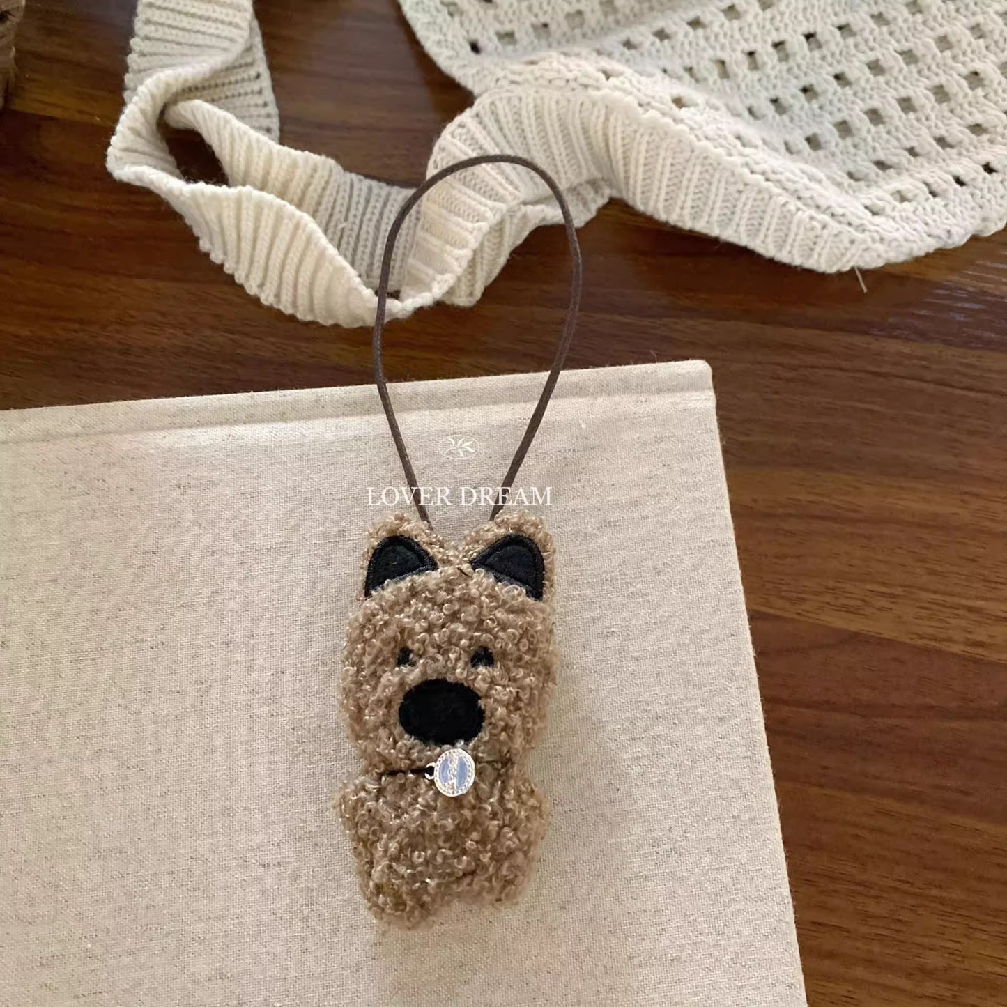 うさぎの飾り付けですBear and rabbit pendant
