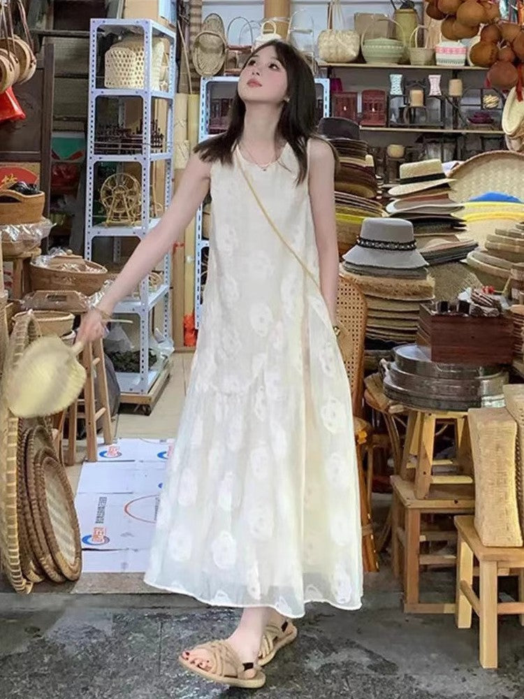 ノースリーブのベストワンピースSleeveless vest dress