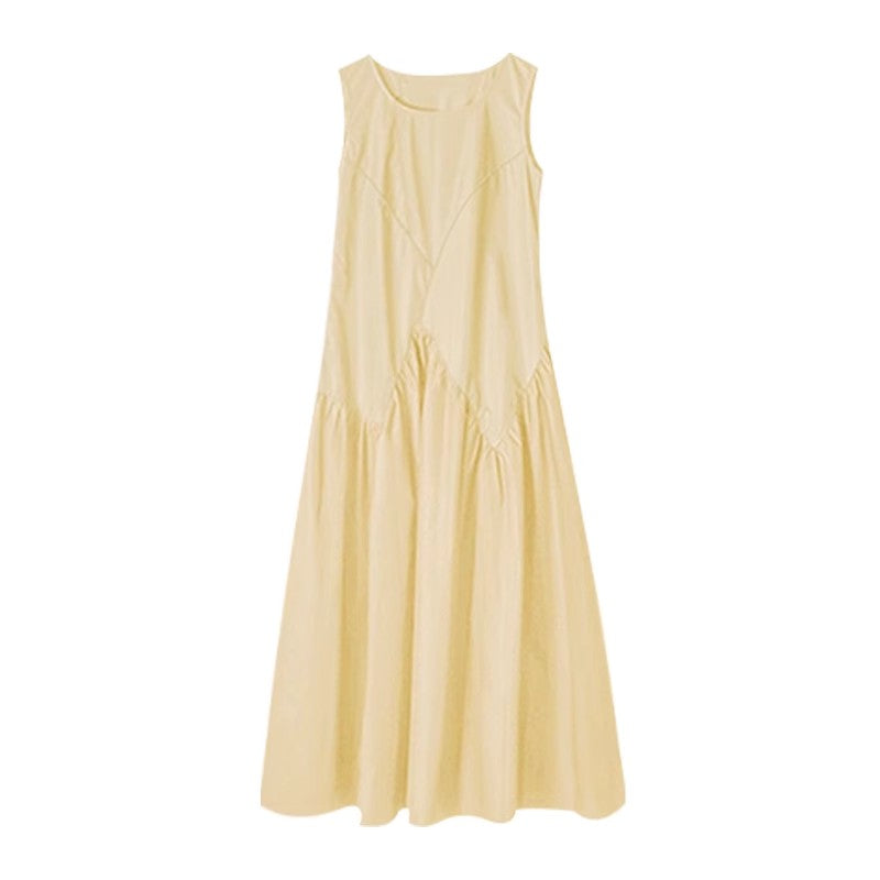 ノースリーブのベストワンピースSleeveless vest dress