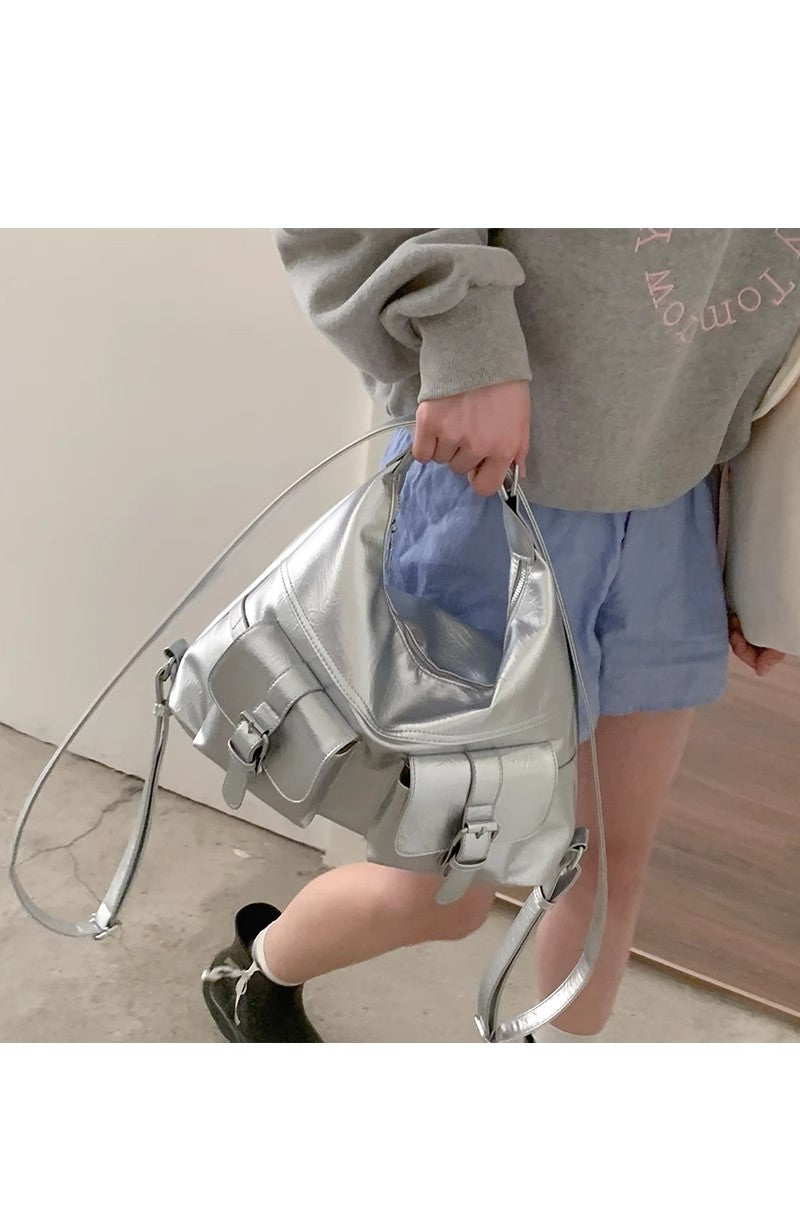 ニッチなおしゃれ通勤ショルダーバッグカジュアル脇バッグにもぴったりですA niche and fashionable commuter single-shoulder bag, a versatile casual underarm bag