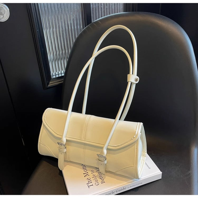ファッションレトロなワンショルダーバッグの新作ですA new fashionable and retro single-shoulder bag
