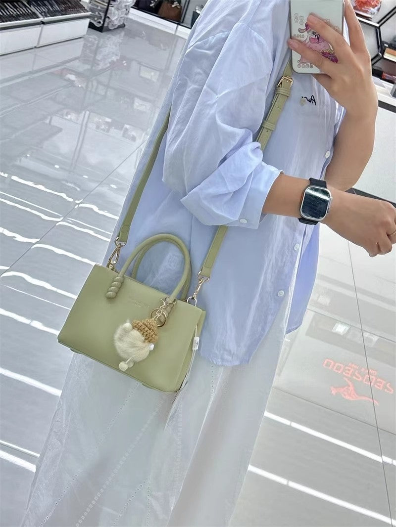 ニッチなバッグショルダーバッグですNiche handbags, single-shoulder crossbody bags