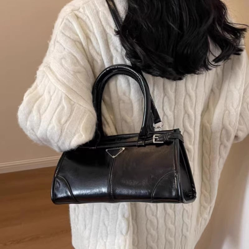 大容量斜め掛け高級感ボストン手提げA large-capacity, crossbody, high-end Boston handbag for women