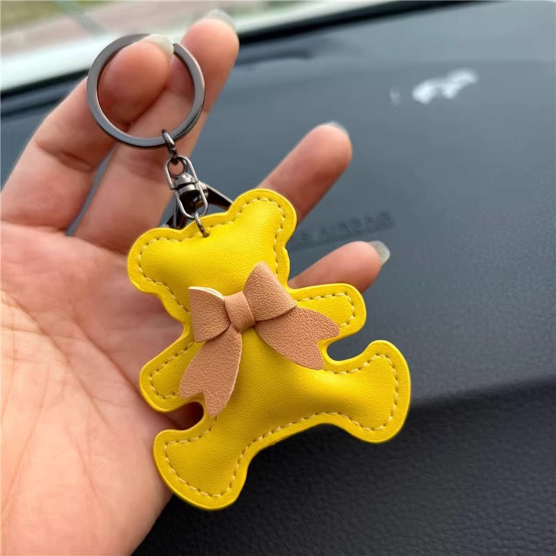 クマのキーホルダーですExquisite bear keychain