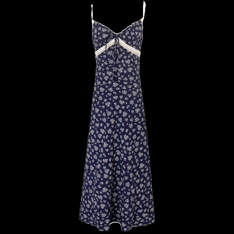 紺色の花柄のワンピースですNavy blue floral dress