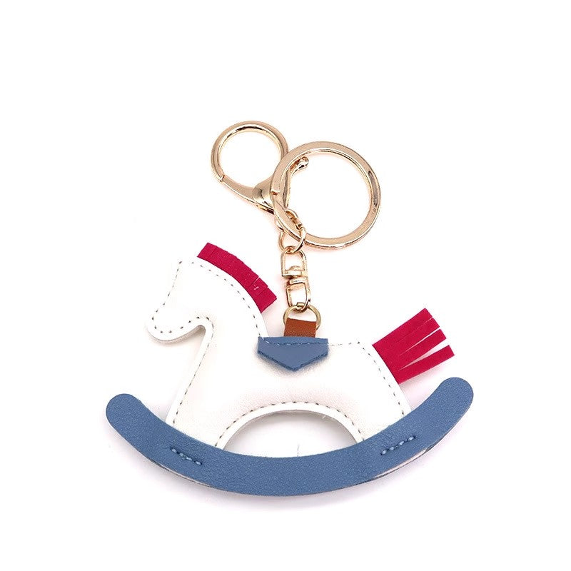 馬の革飾りをぶら下げますShake the horse leather pendant
