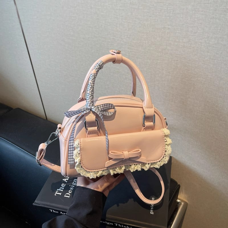 夏に大人気のミニリボンバッグですSummer's super popular niche bow bag