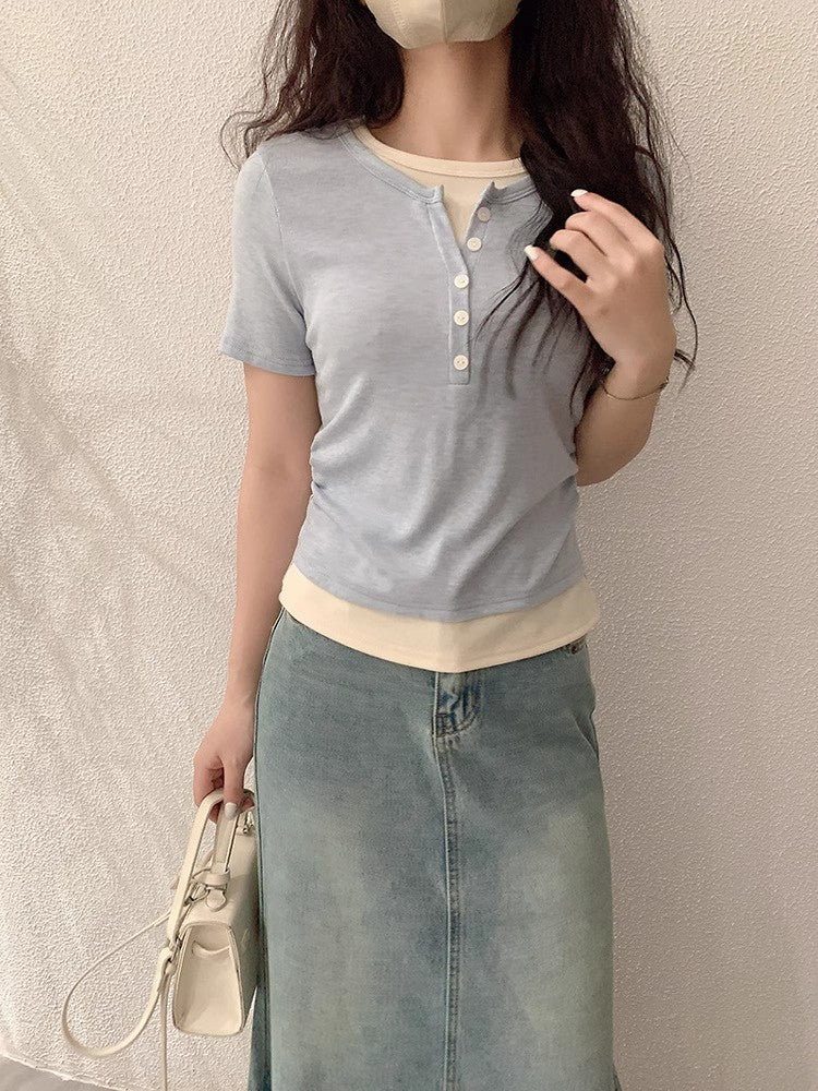 甘い丸首の半袖TシャツですShort-sleeved T-shirt