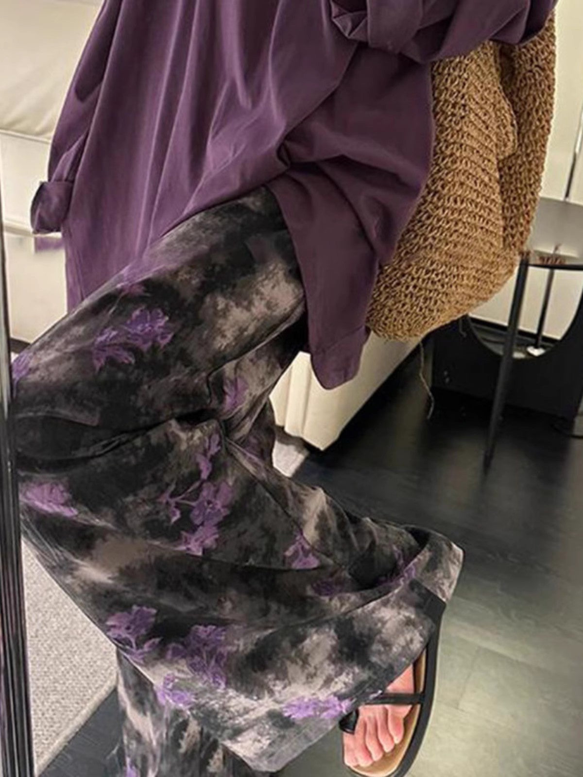 レトロな高級ぼかしカジュアルパンツですRetro high-end smudged casual trousers