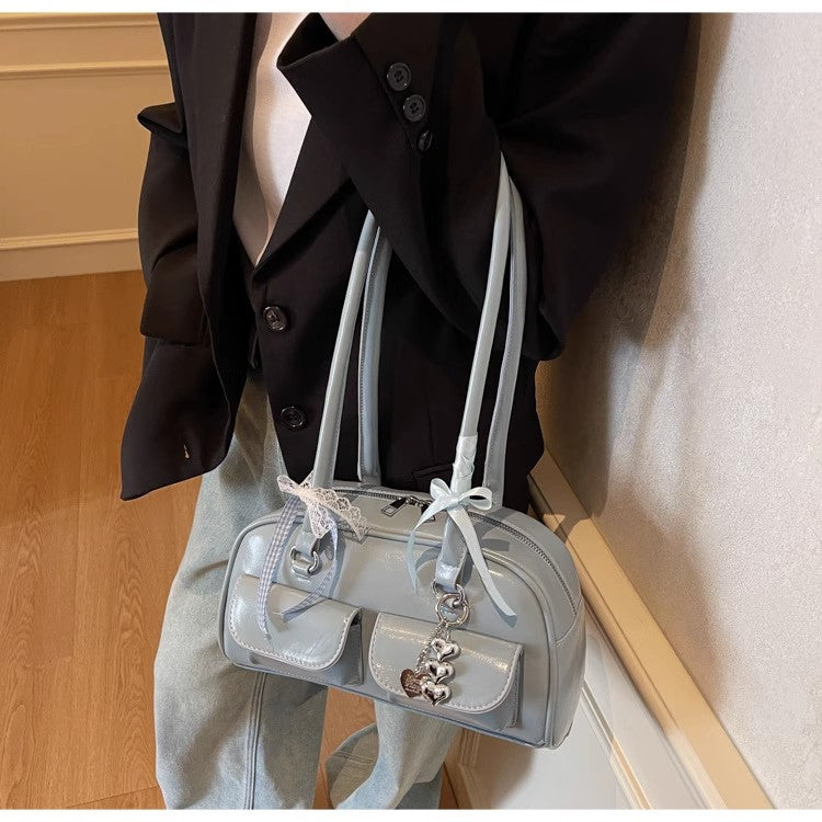 酔針ホ・ユンジンと同じボーリングバッグですA bowling bag of the same style as Xu Yunzhen, who is prone to needle fainting