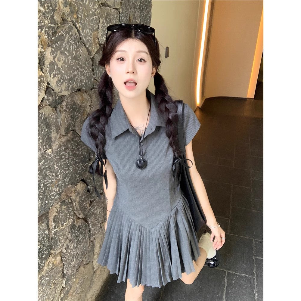 プリーツのブラウスワンピースですpleated shirt dress