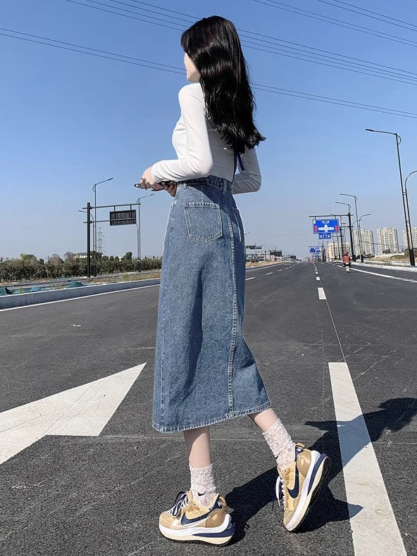 ハイウエストのaラインのヒップスカートですThis is a high-waisted a-line hip skirt.