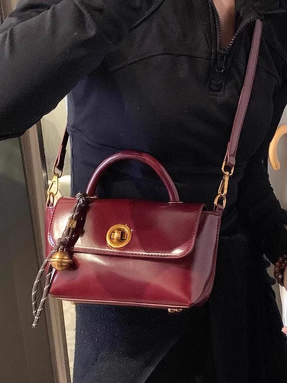 通勤バッグのベストバッグですA versatile commuter women's bag