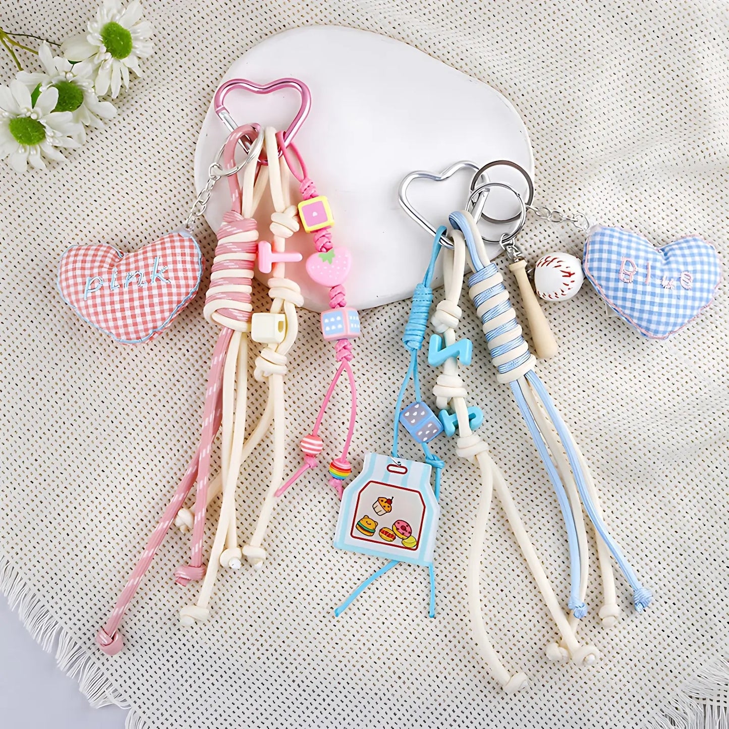 布製ハート編みチャームHeart-knitted charm